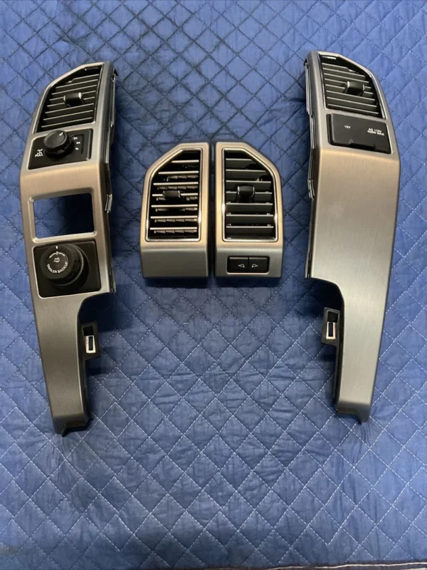 2020+ FORD F250 F350 F450 PLATINUM DASH AIR VENTS SET